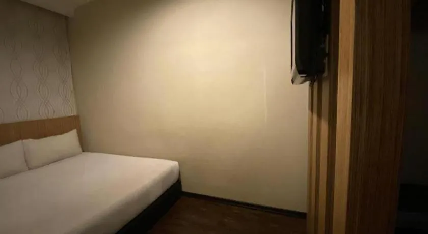 Bed in OYO 89752 7 DAYS EXPRESS HOTEL