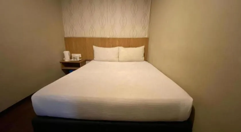 Bed in OYO 89752 7 DAYS EXPRESS HOTEL