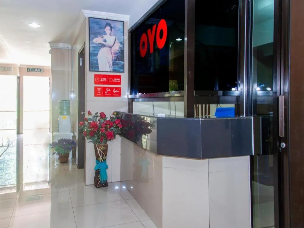 OYO 89851 Leila Hotel