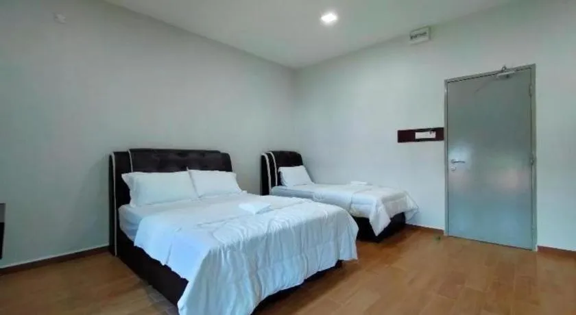 Bed in OYO 89859 PP Traveller's Hotel