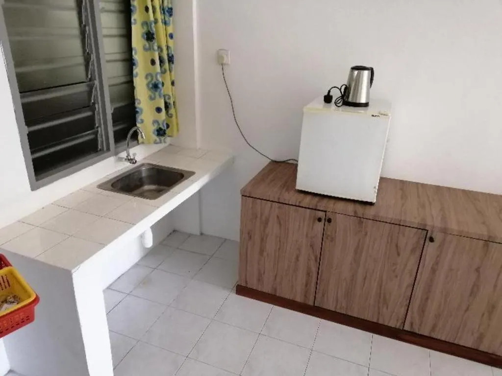 Capital O 89876 Safari Hotel