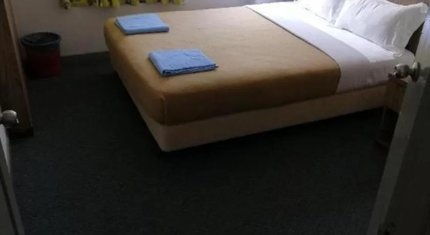 Bed in Capital O 89876 Safari Hotel