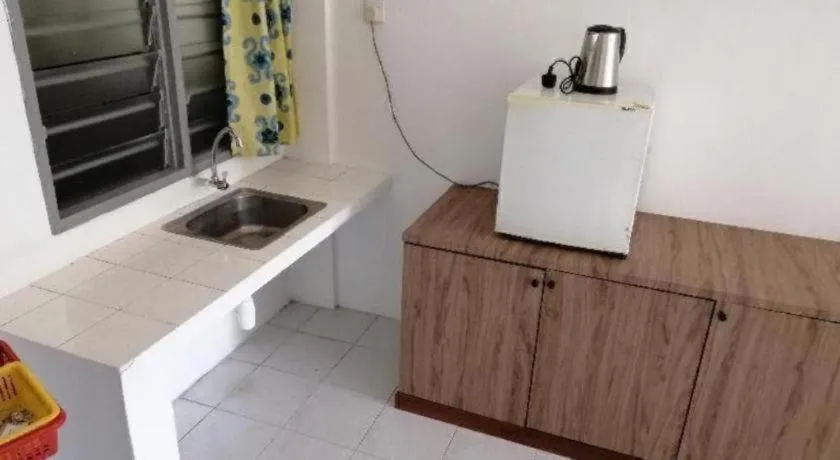 Capital O 89876 Safari Hotel