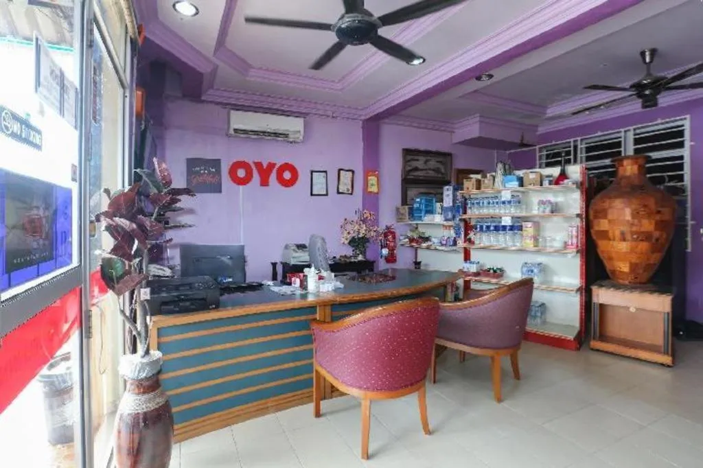 OYO 89892 Hotel Jeli Inn