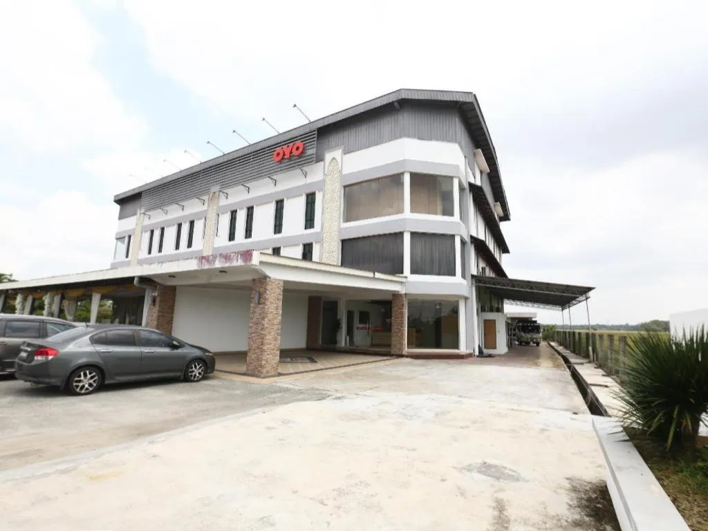 OYO 89888 DZ Residence Guest House
