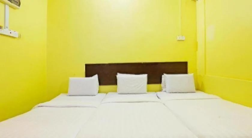 Bed in OYO 89822 Hotel As Salam