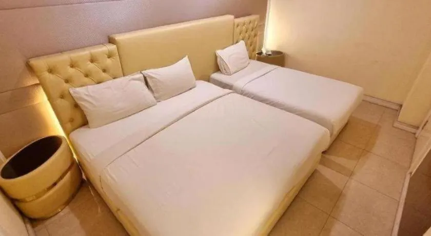 Bed in Ritzton Hotel