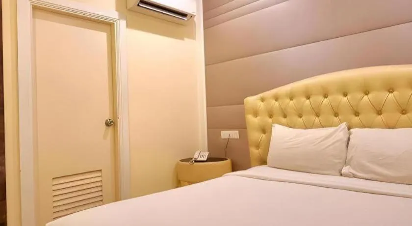 Bed in Ritzton Hotel