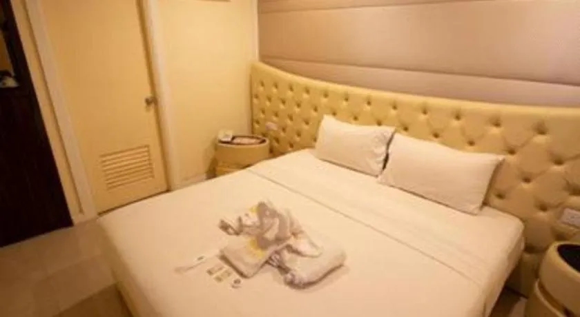 Bed in Ritzton Hotel