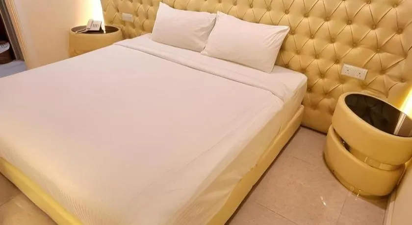 Bed in Ritzton Hotel