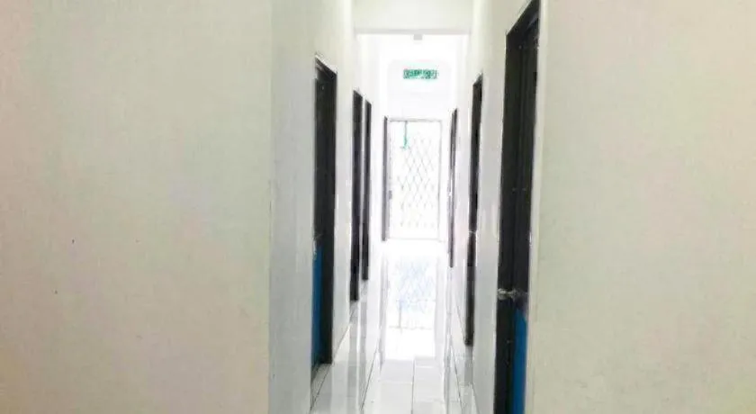 SPOT ON 90077 Cherry's Lodge