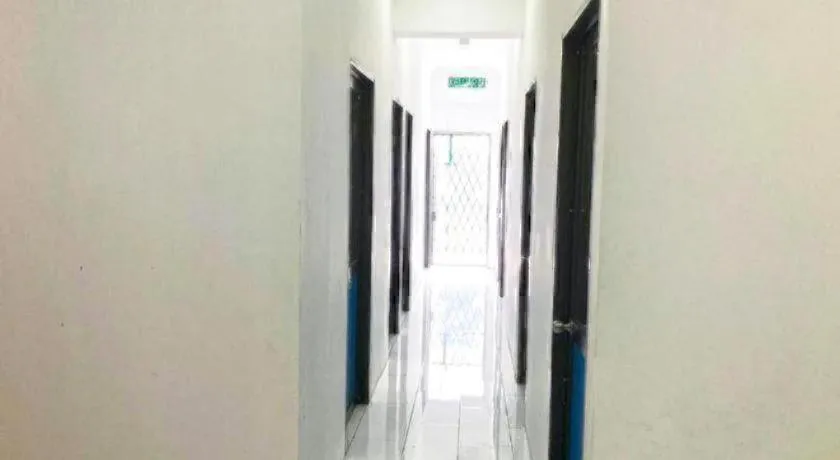 SPOT ON 90077 Cherry's Lodge