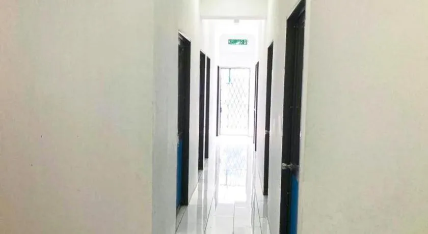 SPOT ON 90077 Cherry's Lodge