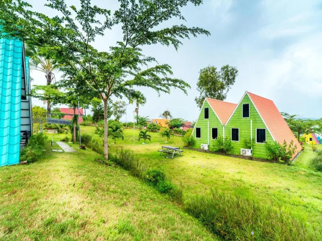 Dreamland Beach Holiday