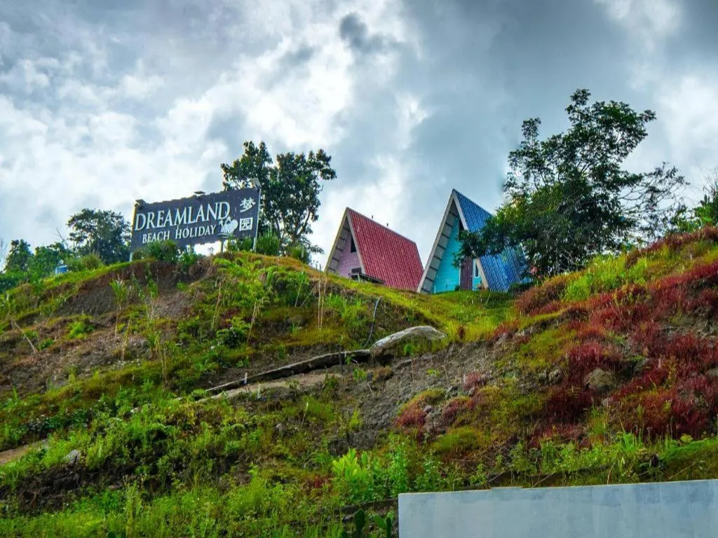 Dreamland Beach Holiday