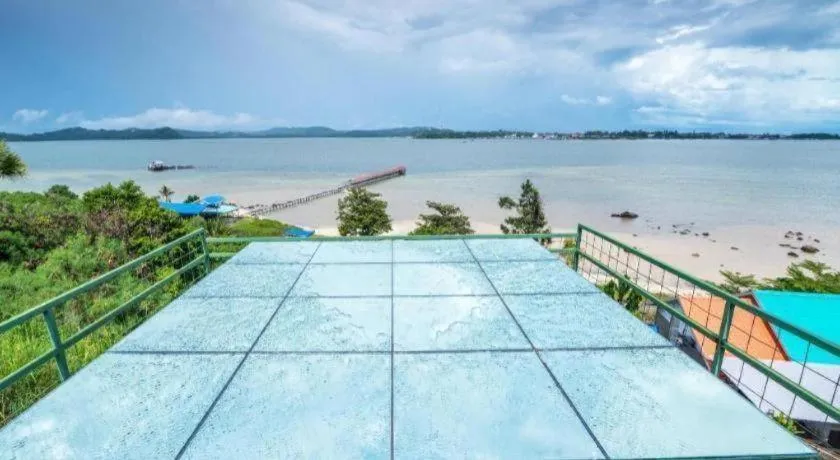 Dreamland Beach Holiday