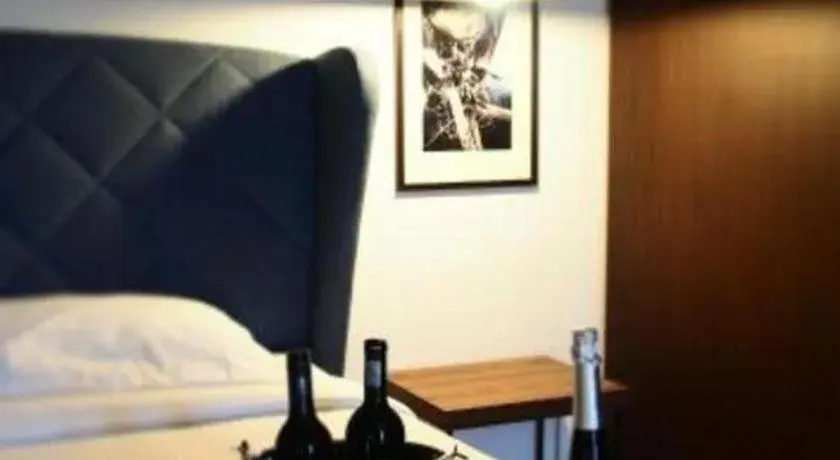 Bed in Cube 8teens Boutique Suite by Nest Home Bed in Cube 8teens Boutique Suite by Nest Home