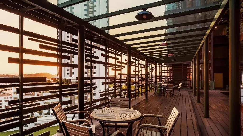 Cube 8teens Boutique Suite by Nest Home