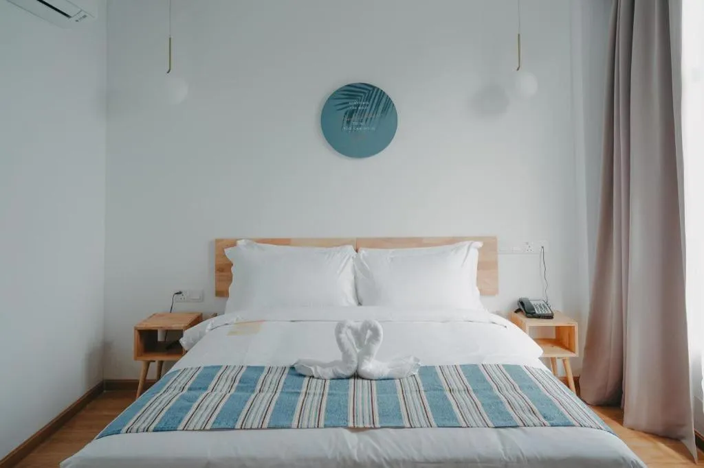 Bed in Bilik-Bilik by MUO