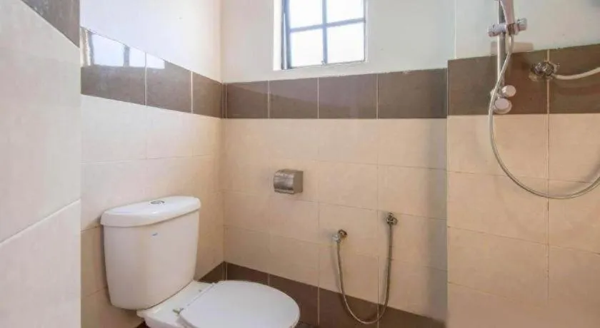 OYO 89874 Gs Golden Star Hotel