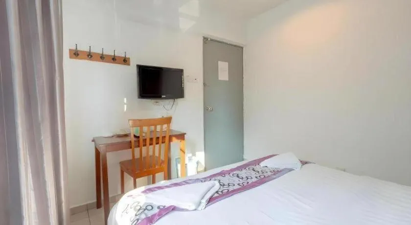 Bed in OYO 89874 Gs Golden Star Hotel