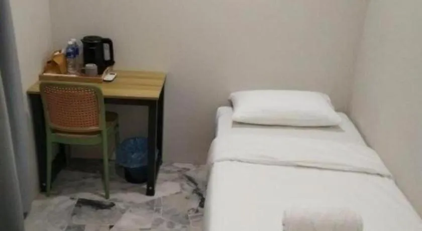 Bed in OYO 89874 Gs Golden Star Hotel