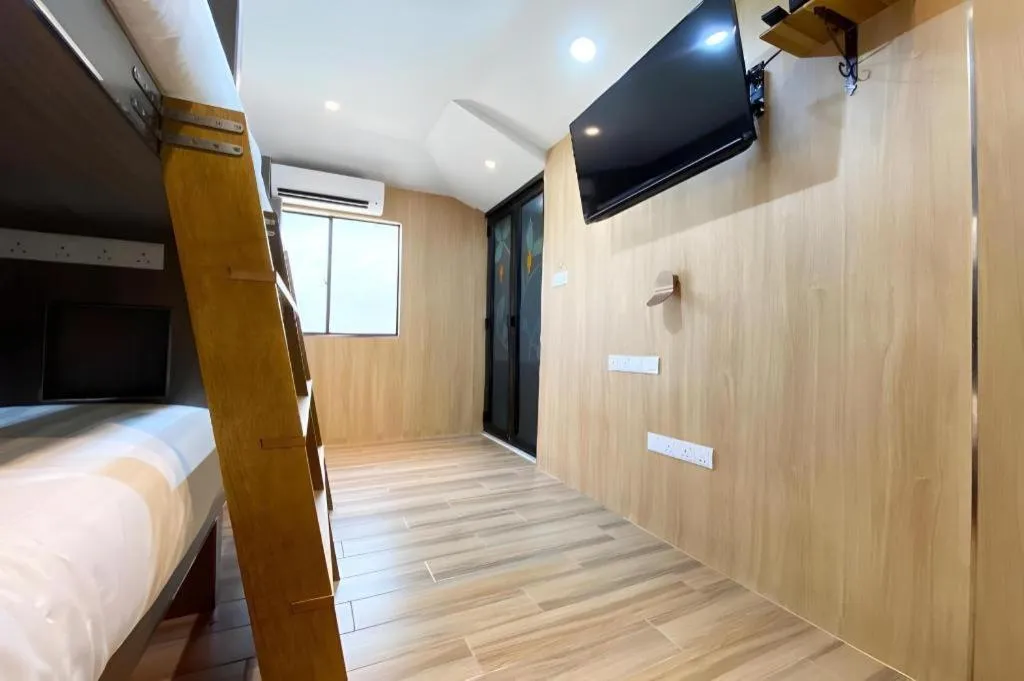 Bed in OYO 90262 Kota Kinabalu Homestay, Villa & Suite Boutique