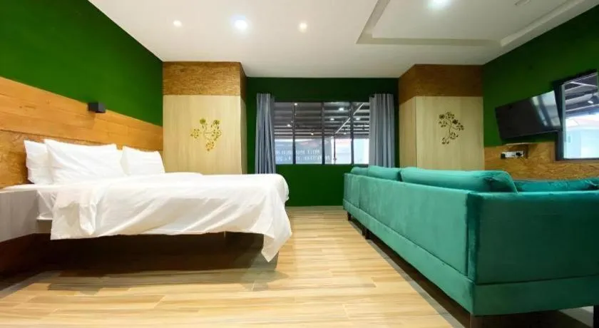 Bed in OYO 90262 Kota Kinabalu Homestay, Villa & Suite Boutique