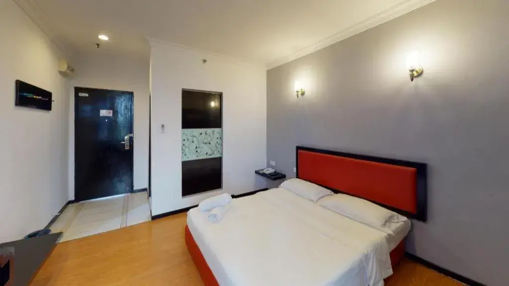 Bed in Golden Hotel Bed in Golden Hotel