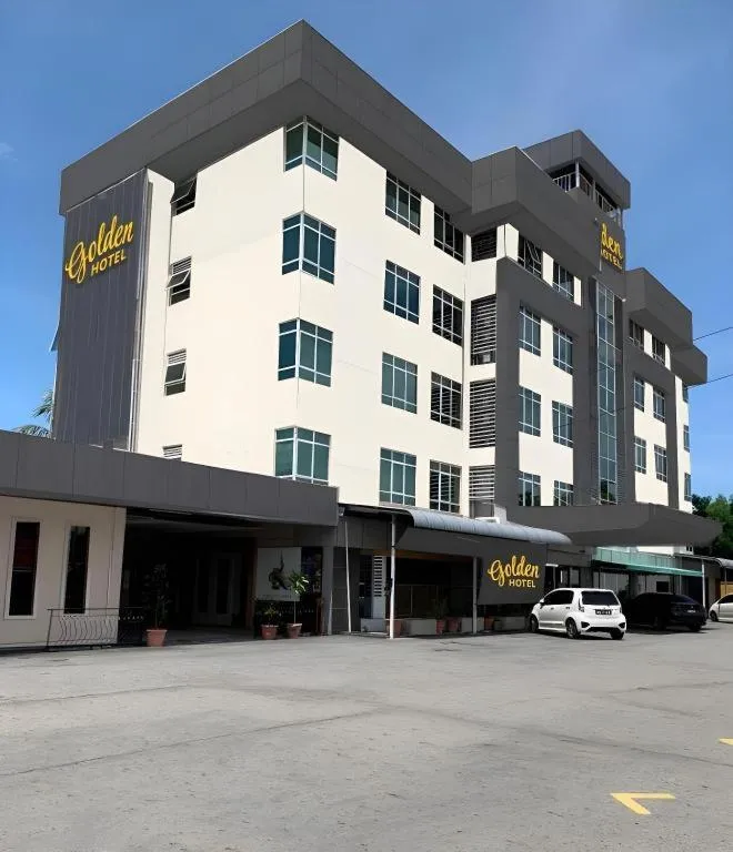 Golden Hotel