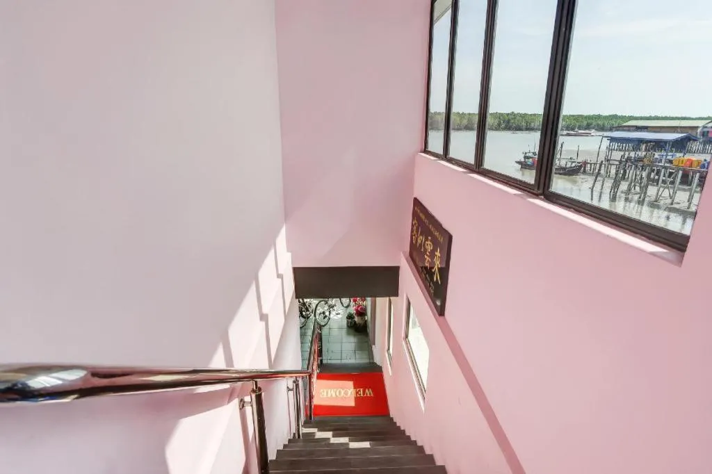 OYO 90474 Skycity Motel