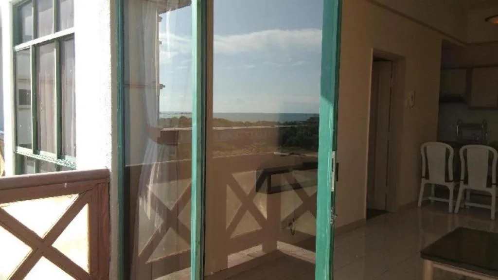 OYO Home 90533 Nomadic Town Condo