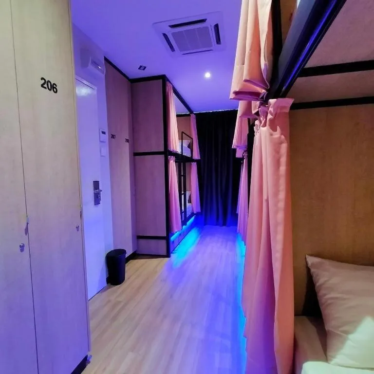 Bed in Laman Green Hotel @ Seksyen 7 Shah Alam near UiTM, i-City, Hospital