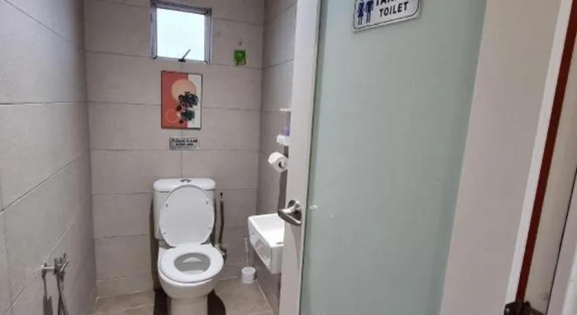 Laman Green Hotel @ Seksyen 7 Shah Alam near UiTM, i-City, Hospital