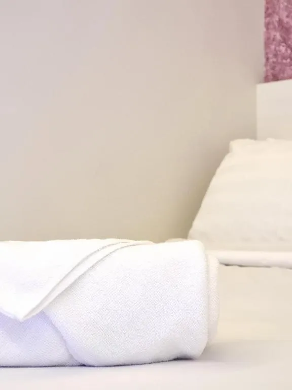 Bed in Laman Green Hotel @ Seksyen 7 Shah Alam near UiTM, i-City, Hospital