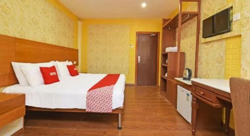 Bed in Capital O 90661 Luxor Empire Hotel