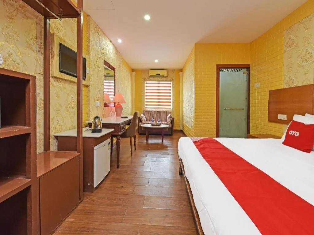 Bed in Capital O 90661 Luxor Empire Hotel