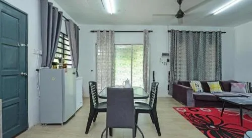 OYO HOME 90682 Liliz Mambang Farmstay