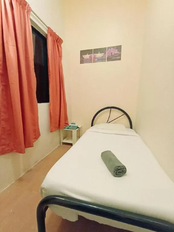 Bed in The Hotel Tudor Inn