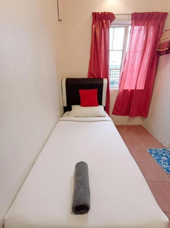 Bed in The Hotel Tudor Inn