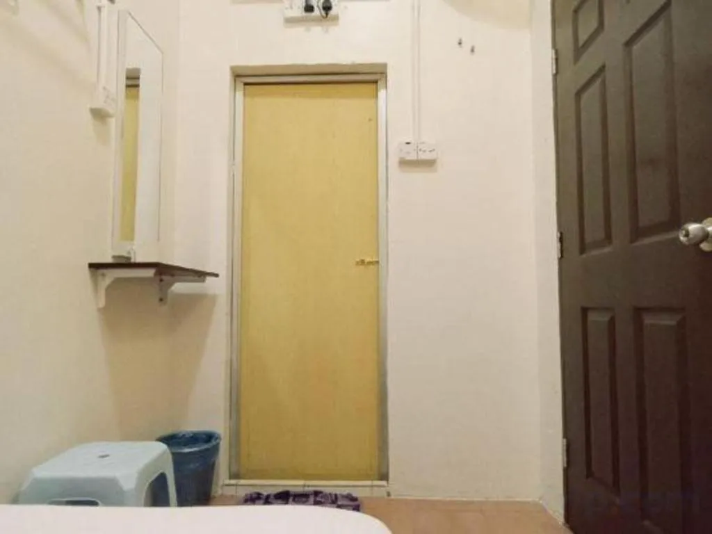 Bed in The Hotel Tudor Inn