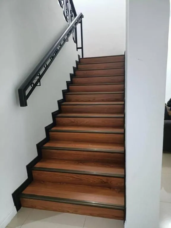 OYO HOME 90769 Flo Inn Homestay Bsi