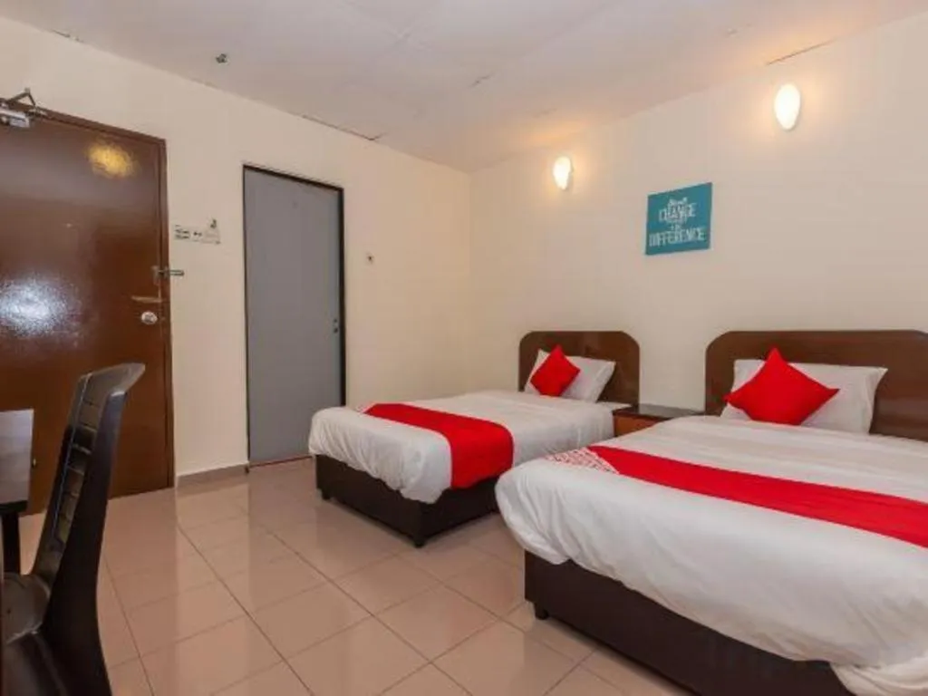Bed in OYO 90893 Hotel 68 Kampung Lapan