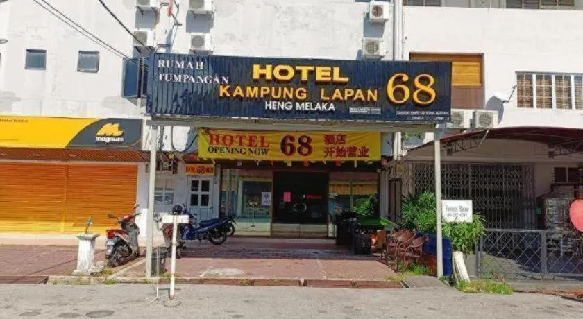 OYO 90893 Hotel 68 Kampung Lapan