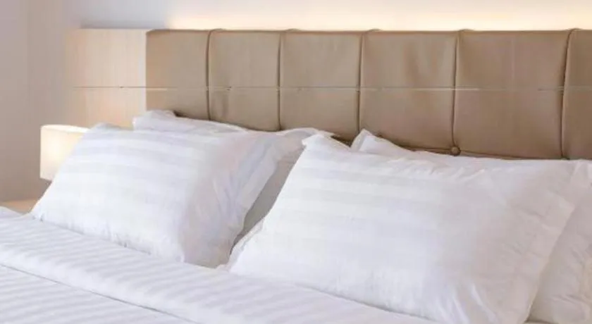 Bed in Sand Bay Resort Semporna