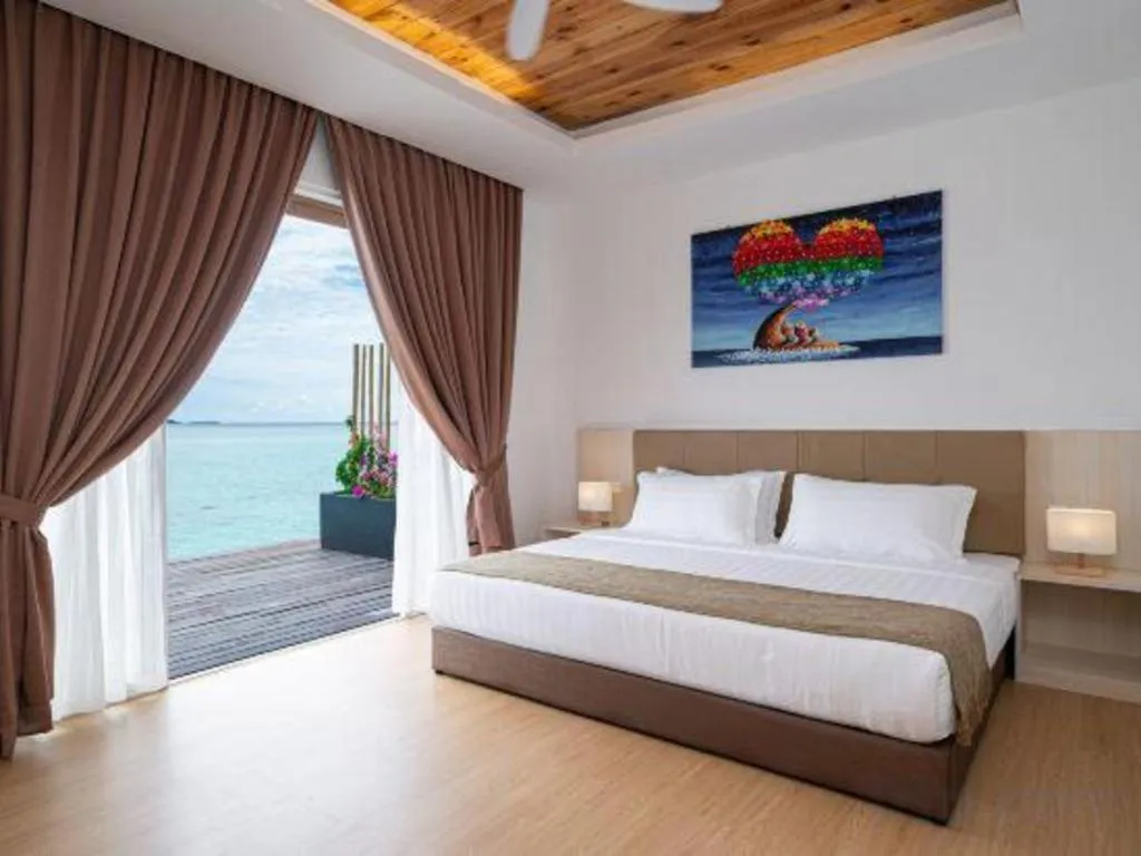 Bed in Sand Bay Resort Semporna