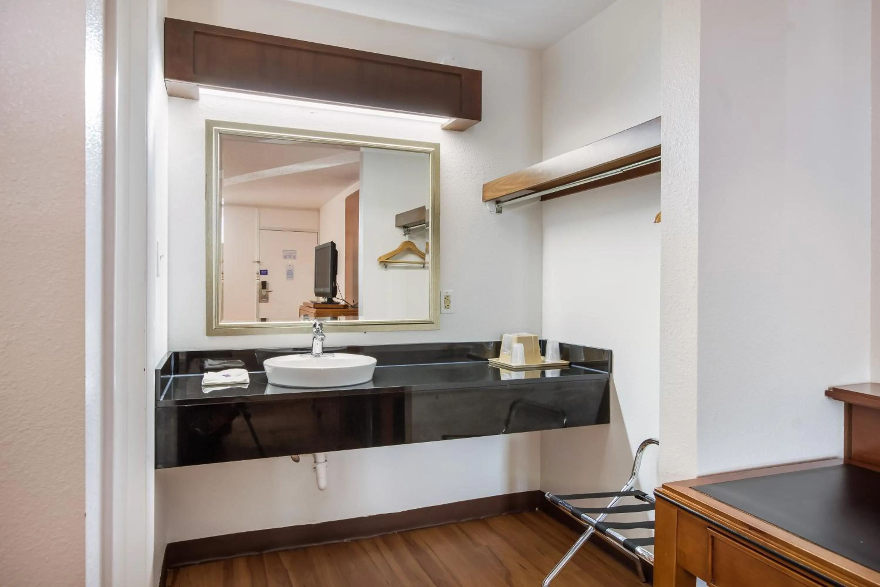 Bathroom in Motel 6-Van Buren, AR I- 40