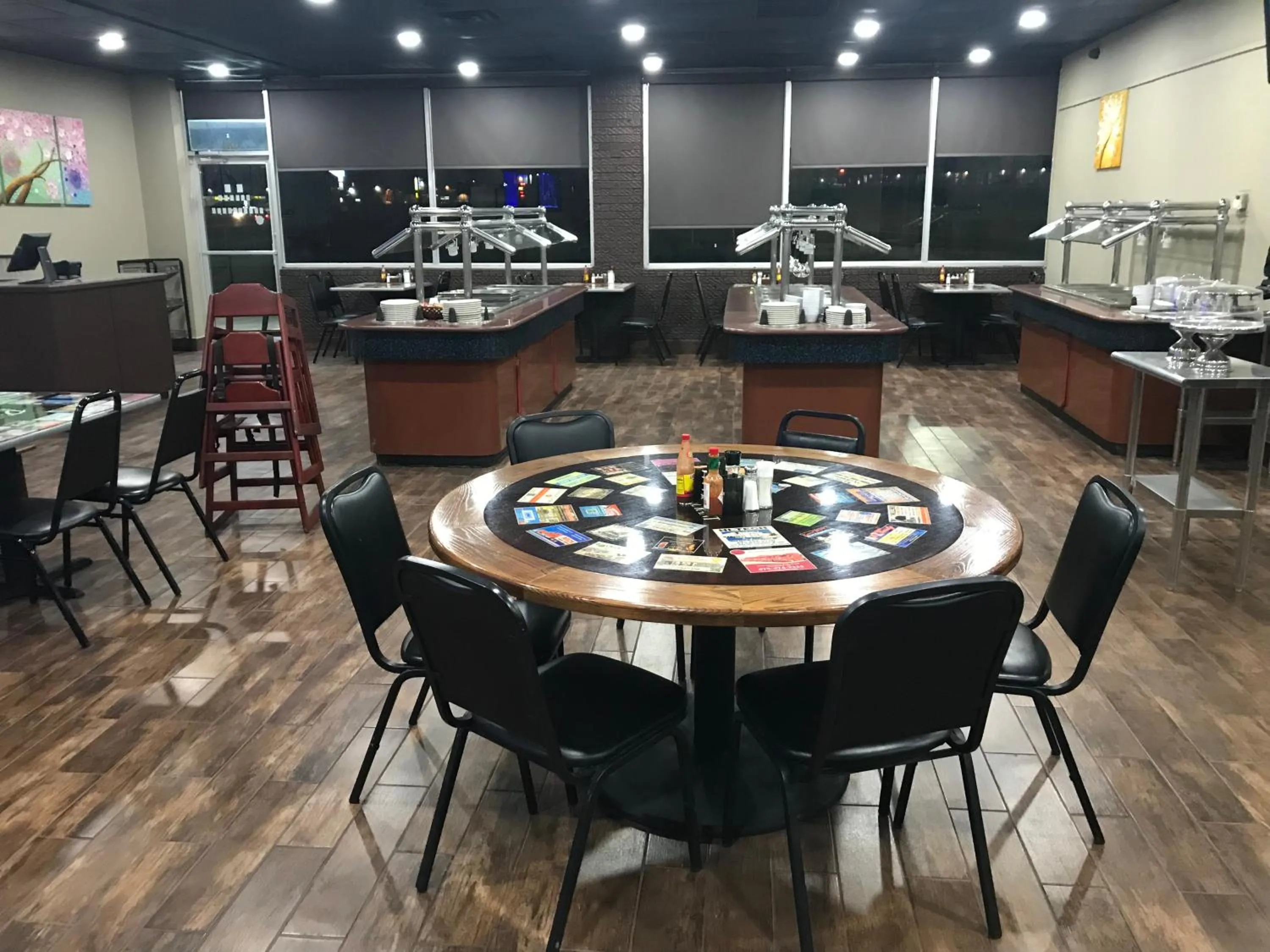 Restaurant/places to eat in Motel 6-Van Buren, AR I- 40