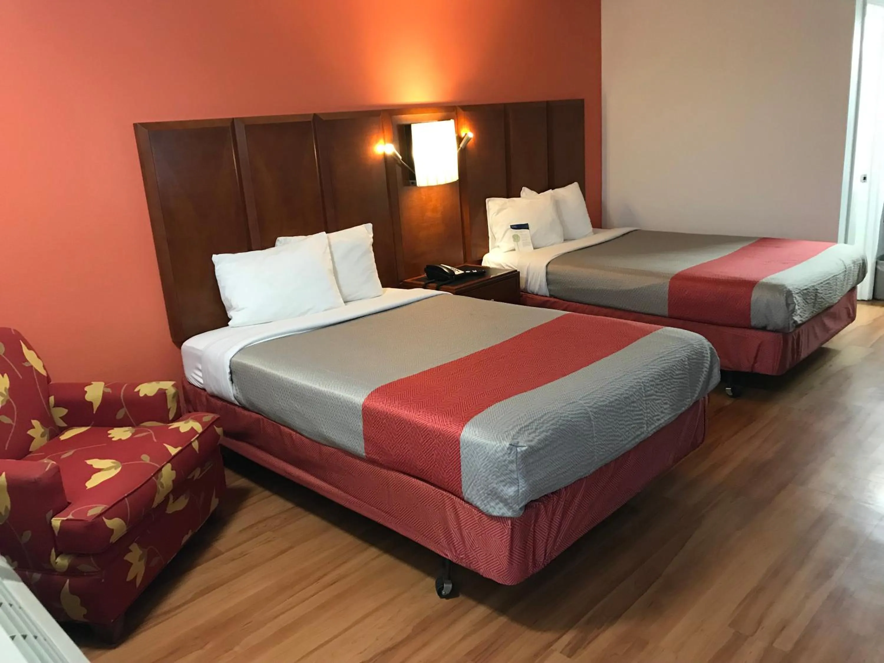 Bedroom, Bed in Motel 6-Van Buren, AR I- 40