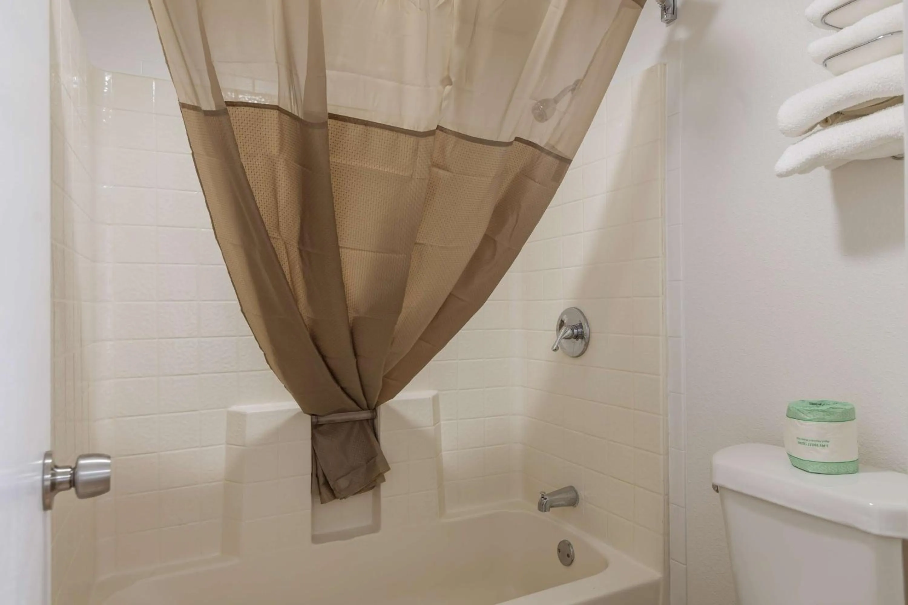 Bathroom in Motel 6-Van Buren, AR I- 40